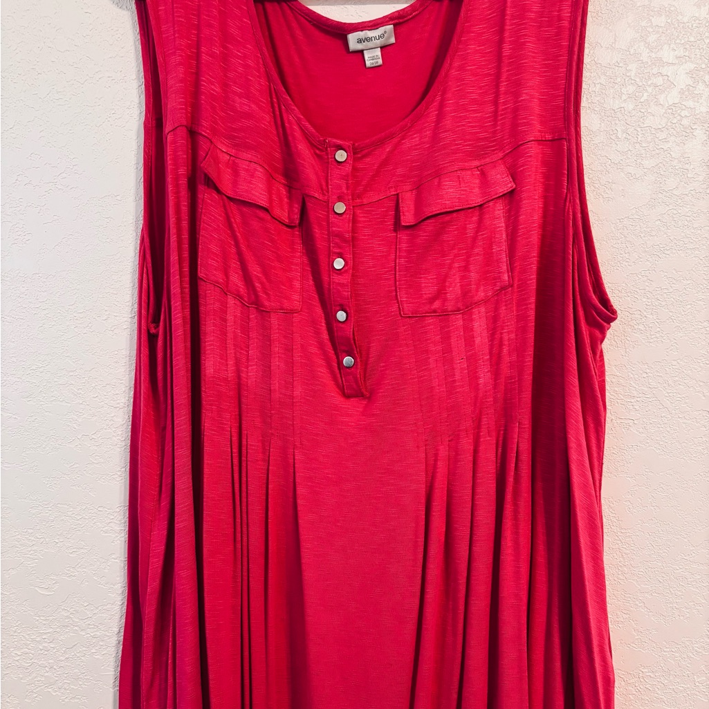 Avenue Sleeveless Henley Tunic Top In Bright Pink